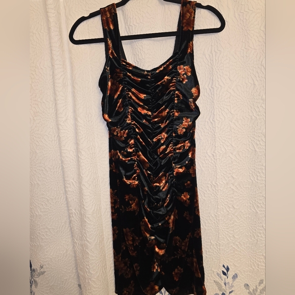 free press Dresses & Skirts - Free Press Black and Brown Ruched Mini Dress